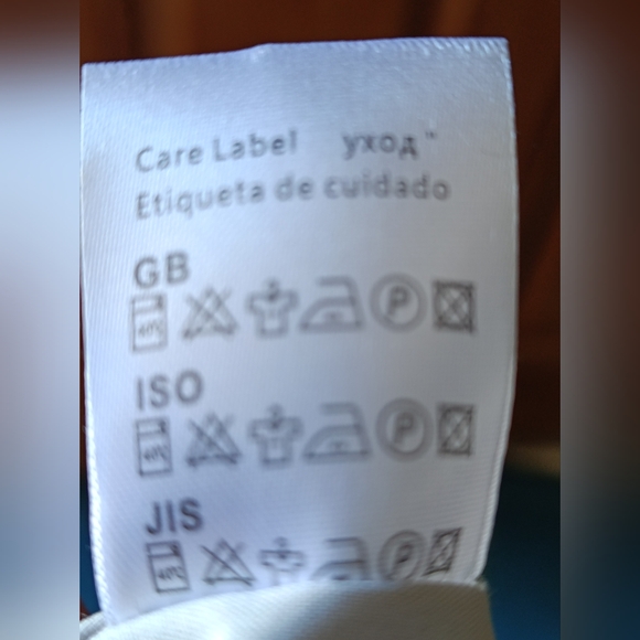 Men's Bundle: 2  Button Down Shirt. Size Large - Picture 12 of 13